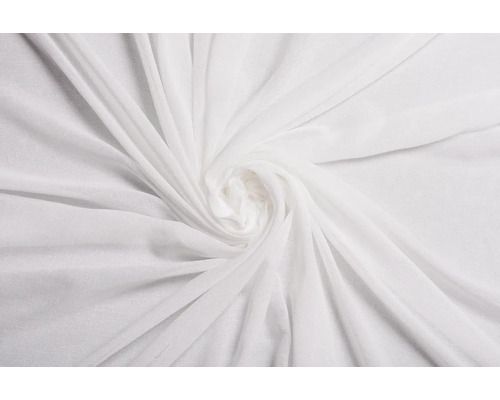 Material alb pentru perdele, dispus în formă spiralată