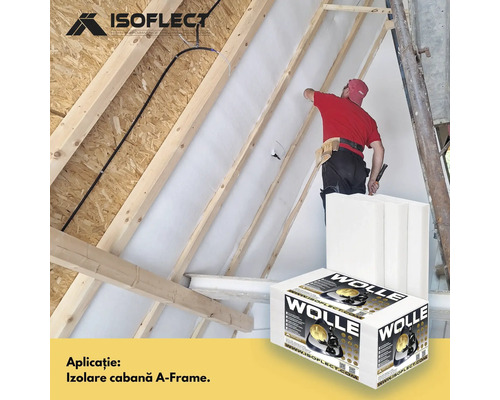 Un muncitor izolează acoperișul unei case tip A cu vată izolatoare ISOFLECT.
