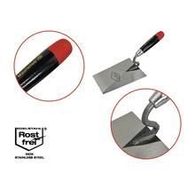 Mistrie cu lamă de oțel și mâner din lemn