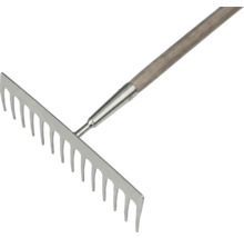 Greblă metalică cu mâner de lemn pentru grădină