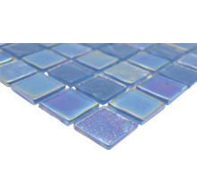 Prim-plan cu plăci de mozaic de sticlă