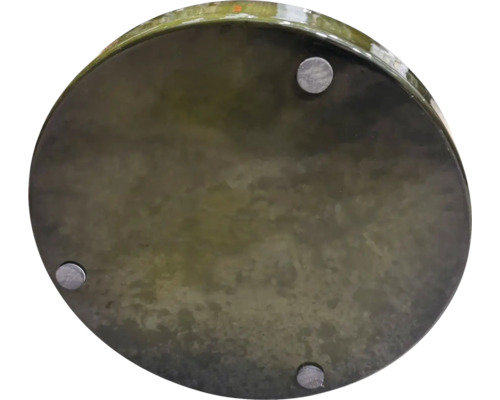 Partea inferioară a unui vas rotund pentru plante cu trei picioare