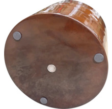 Vedere de jos a unui taburet din lemn