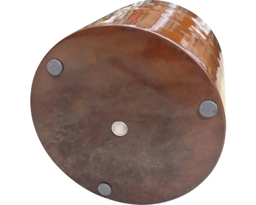 Vedere de jos a unui taburet din lemn