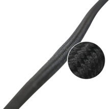 Cablu textil negru cu prim-plan al structurii țesăturii