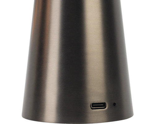 Prim-plan cu o lampă cu port USB