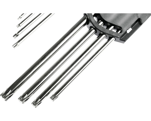 Set de chei Torx din metal cromat în suport negru.