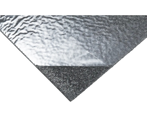 Placă izolatoare autoadezivă cu suprafață din aluminiu structurat și partea inferioară închisă la culoare din pâslă.