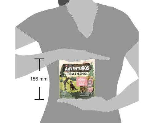 Gustări pentru câini Purina AdVENTuROS Training cu somon, înălțime 156 milimetri, pachet ținut de o siluetă pentru a ilustra dimensiunea.