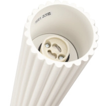 Vedere interioară a unui corp de iluminat alb cilindric canelat cu dulie GU10 pentru becuri LED de maximum 10 wați.