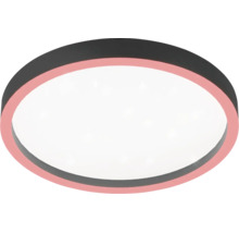 Plafonieră LED rotundă cu cadru închis la culoare, inel decorativ roz și suprafață luminoasă albă.