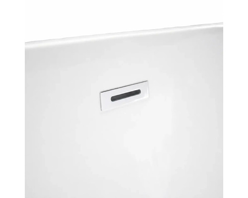 Preaplin integrat al unei căzi cu un design rectangular minimalist.