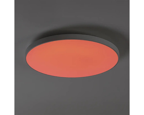 Plafonieră LED rotundă cu design plat și suprafață luminoasă pentru iluminat interior modern.