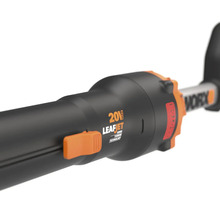 Suflantă de frunze cu acumulator Worx LeafJet cu tehnologie Sonic Turbine de 20 Volt.