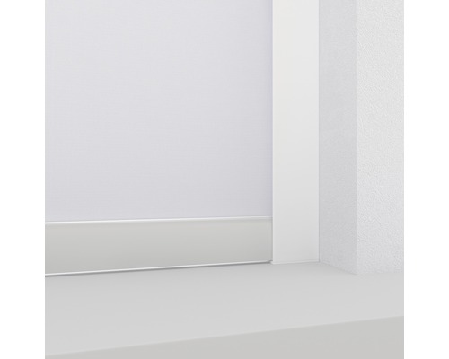 Plintă pe un perete