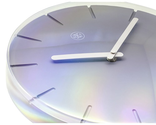 Ceas de perete cu indicator pentru ore și minute