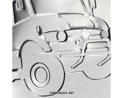 Placă metalică ștanțată cu o mașină