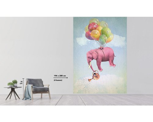 Pictură murală cu elefant, baloane și stropitoare în camera copilului
