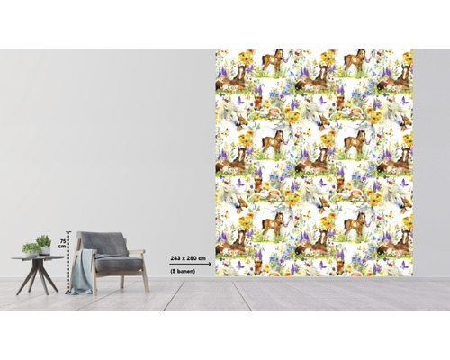 Fototapet cu motiv de cai în camera de zi, dimensiuni 243 x 280 cm