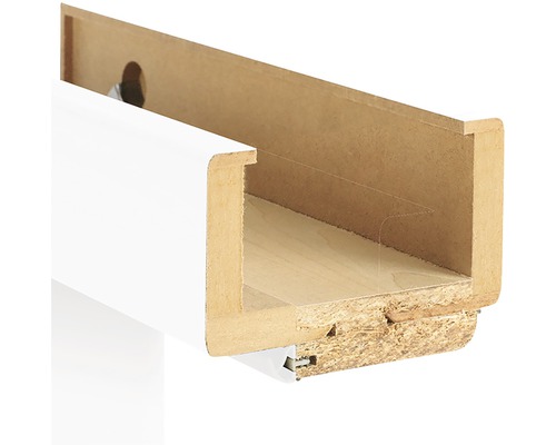 Secțiune transversală a unui profil de ramă foto alb din material lemnos