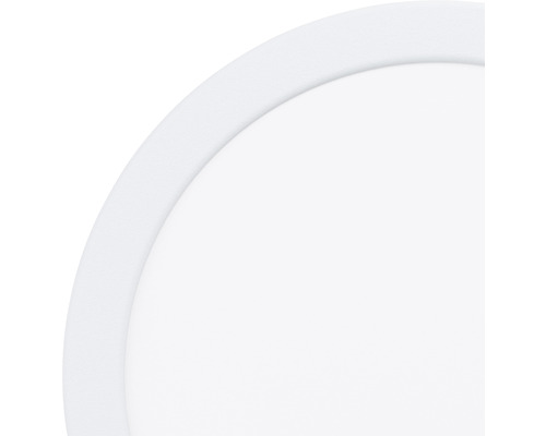 Prim-plan cu o plafonieră rotundă