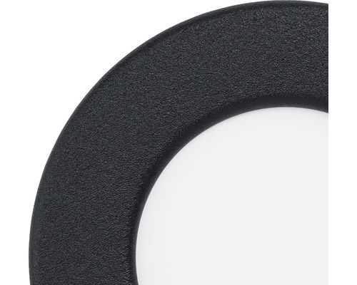 Prim-plan cu rama rotundă a spotului LED încastrat