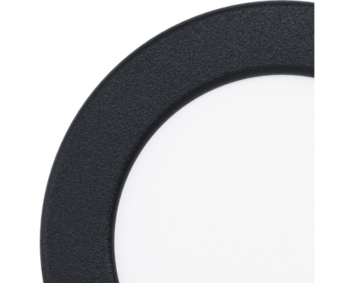 Vizualizare detaliată a unei lămpi negre rotunde