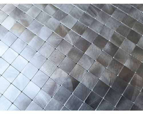 Mozaic pătrat din metal