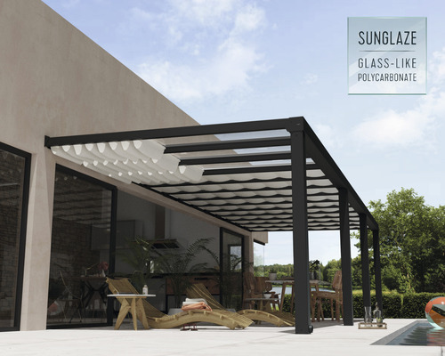 Copertină de terasă cu protecție solară glisantă și mobilier de grădină