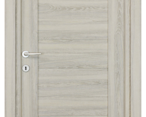 Ușă din lemn cu mâner