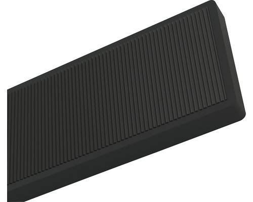 Treaptă neagră cu structură canelată