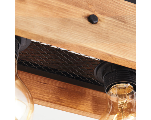 Vizualizare detaliată a unei lămpi de plafon din lemn cu elemente metalice