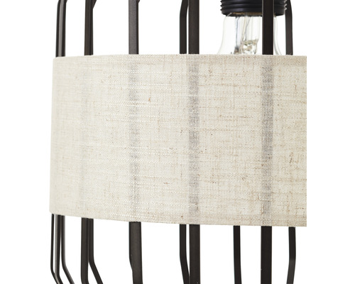 Detaliu lampă cu abajur din material textil și cadru metalic