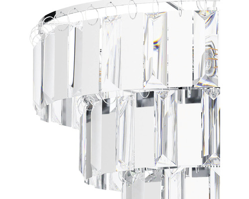 Prim-plan cu un candelabru de cristal cu cristale dreptunghiulare