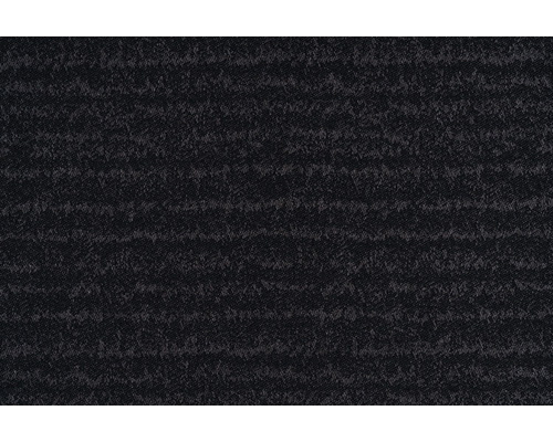 Covor negru cu model orizontal în dungi.