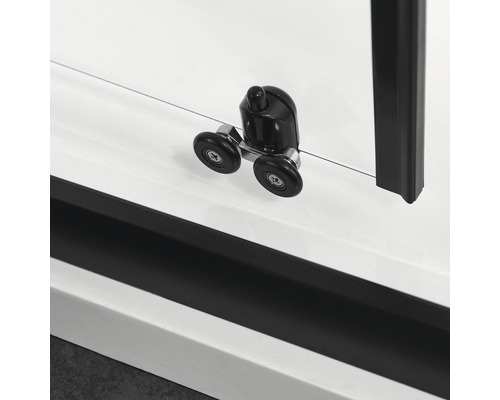 Imagine detaliată a unei cabine de duș cu mecanism cu role