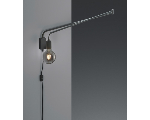 Lumină de perete cu bec și întrerupător pe cablul de alimentare.