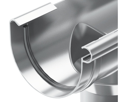 Prim-plan al unei jgheaburi metalice