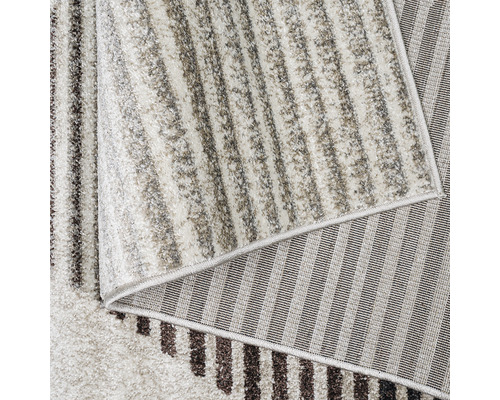Covor cu model în dungi