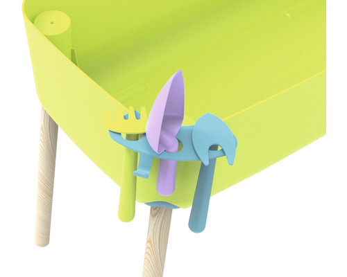 Imagine detaliată cu o masă de nisip cu jucării