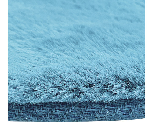 Prim-plan al unui covor cu fir lung