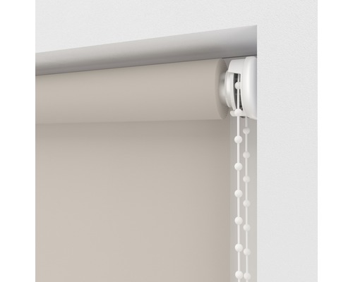 Prim-plan cu o rolă cu lanț pentru decorarea ferestrelor
