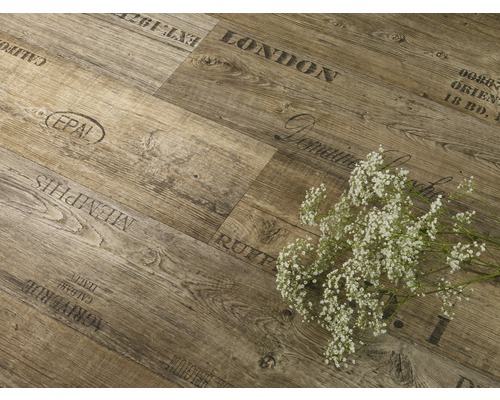 Pardoseală vinil cu aspect de lemn, cu nume de orașe și sigiliul EPAL