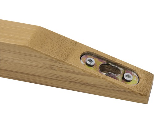 Prim-plan cu panou de garderobă din bambus cu dispozitiv de suspendare