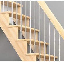 Scară din lemn cu balustradă metalică