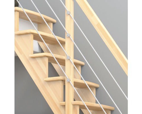 Imagine detaliată a unei scări din lemn cu balustradă