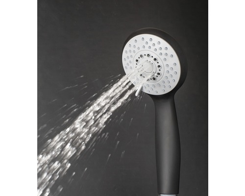 Duș de mână cu jet de apă