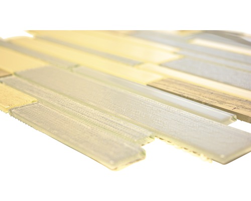 Mozaic din sticlă și lemn