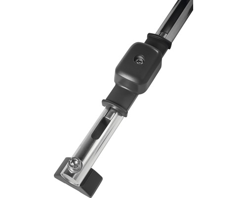 Prim-plan cu tub metalic reglabil cu elemente de fixare