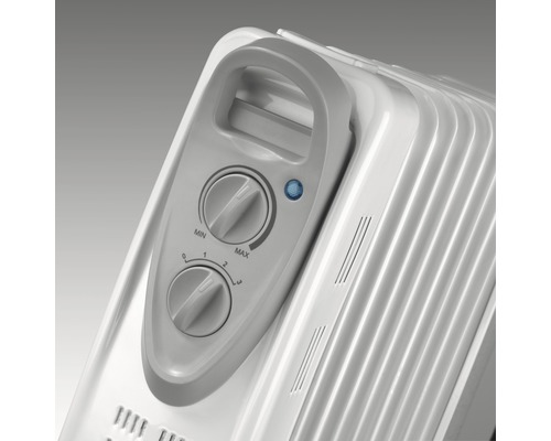 Vizualizare detaliată a unui radiator cu ulei cu regulator de temperatură